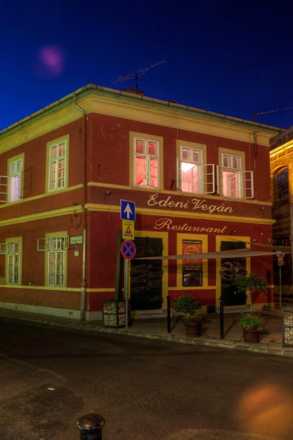 Santico Art Hotel And Hostel Budapest Eksteriør bilde